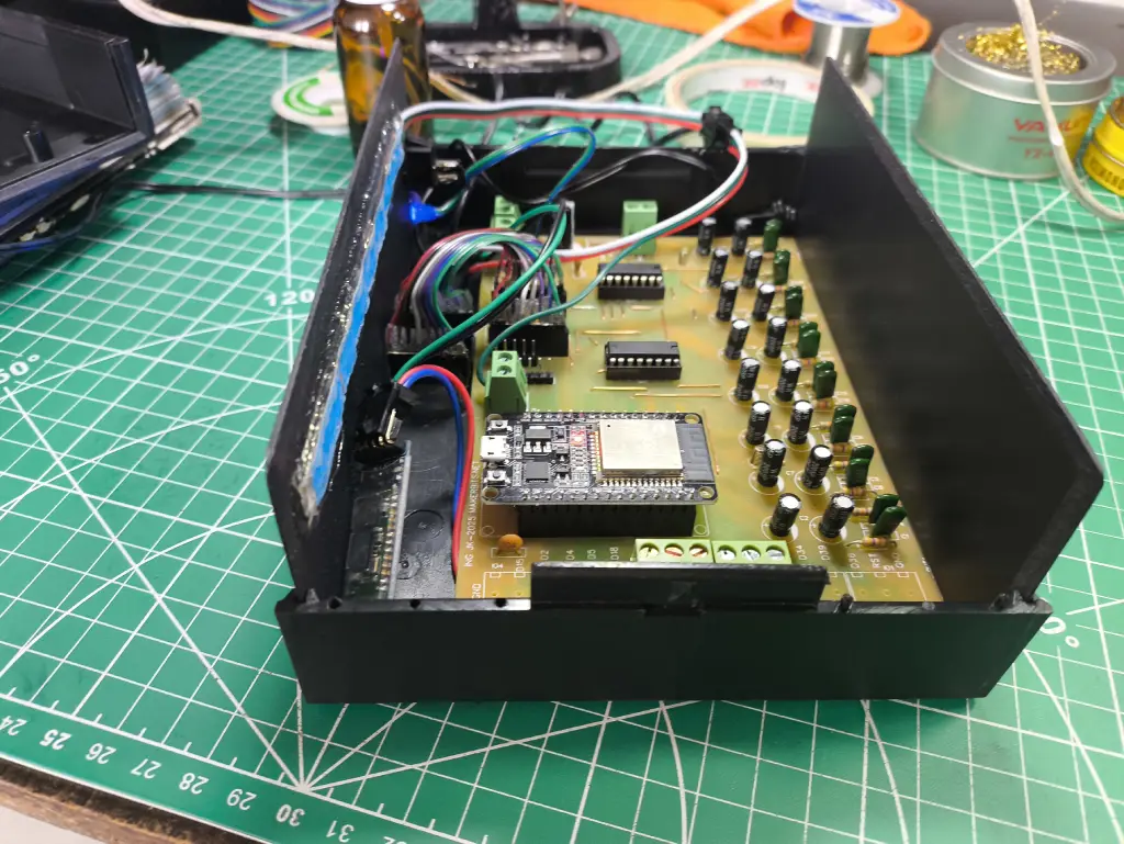 Proyecto Electrónico Prototipo multiplexor selector de audio 8 canales bluetooth